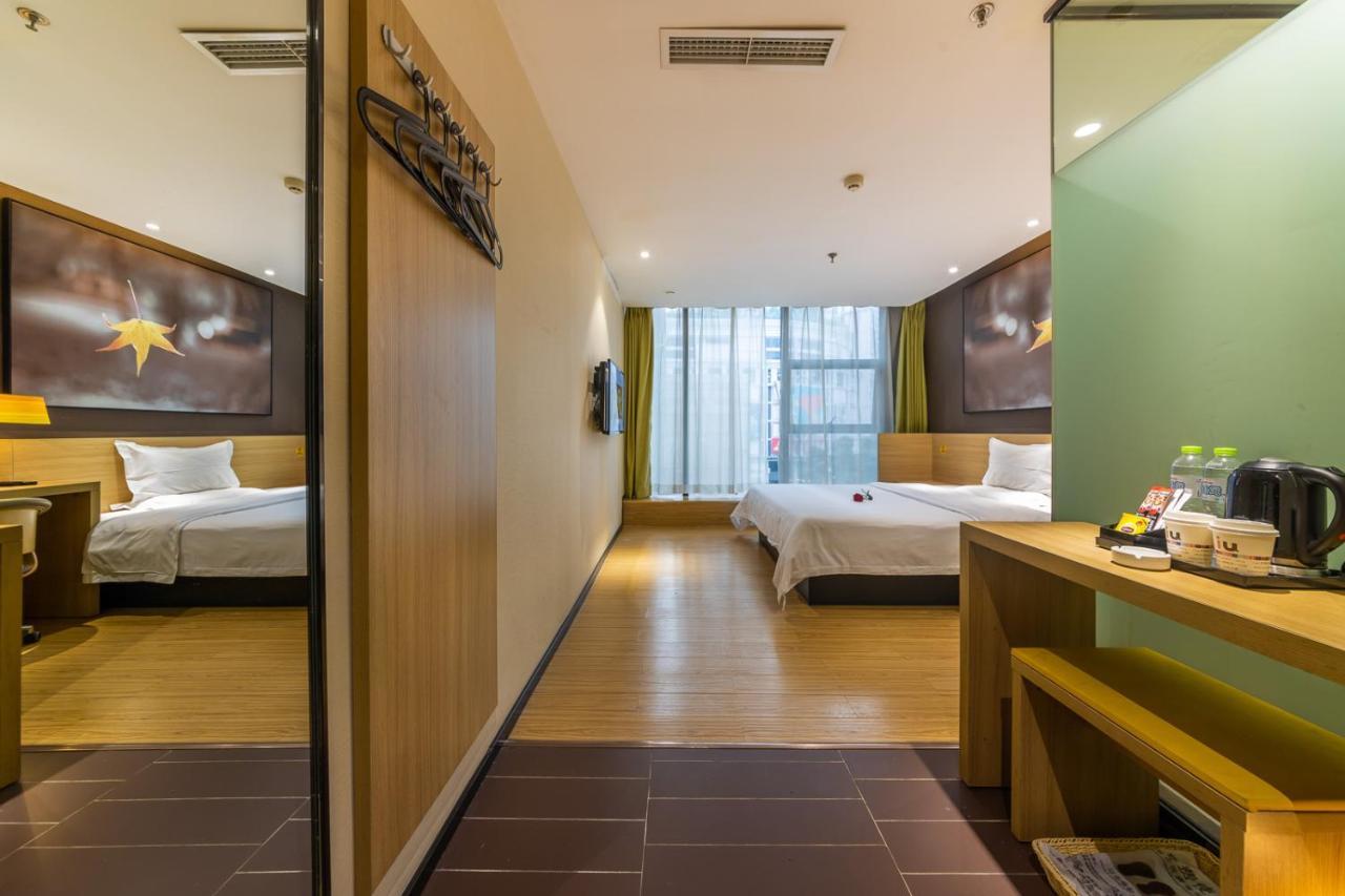 Iu Hotel Chongqing Jiefangbei Exterior foto